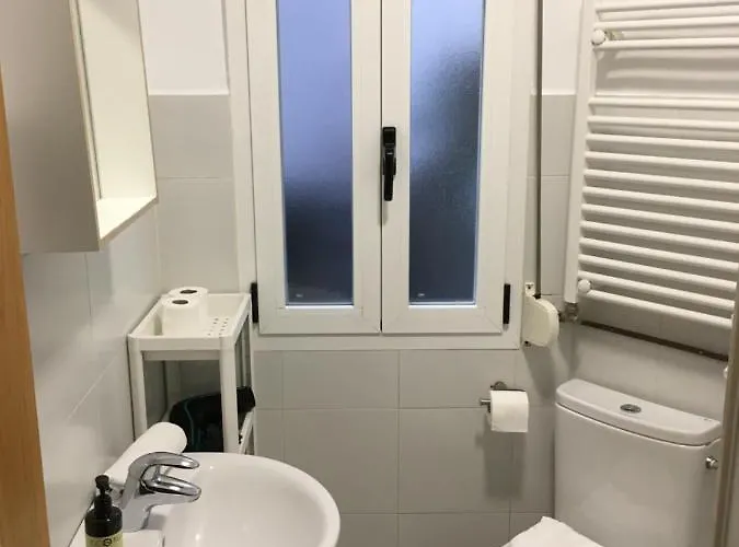 Calida Vivienda Turistica Centrica Junto Al Funicular Y Metro Апартаменты Бильбао