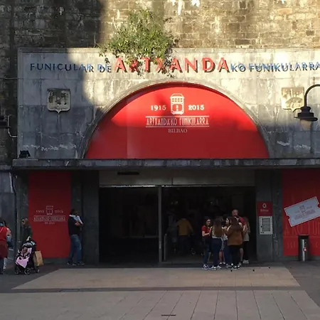 Calida Vivienda Turistica Centrica Junto Al Funicular Y Metro * 毕尔巴鄂