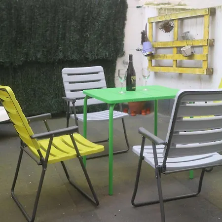 Daire Calida Vivienda Turistica Centrica Junto Al Funicular Y Metro *