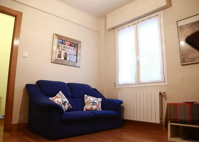 Calida Vivienda Turistica Centrica Junto Al Funicular Y Metro アパート *