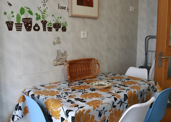 Appartement Calida Vivienda Turistica Centrica Junto Al Funicular Y Metro *